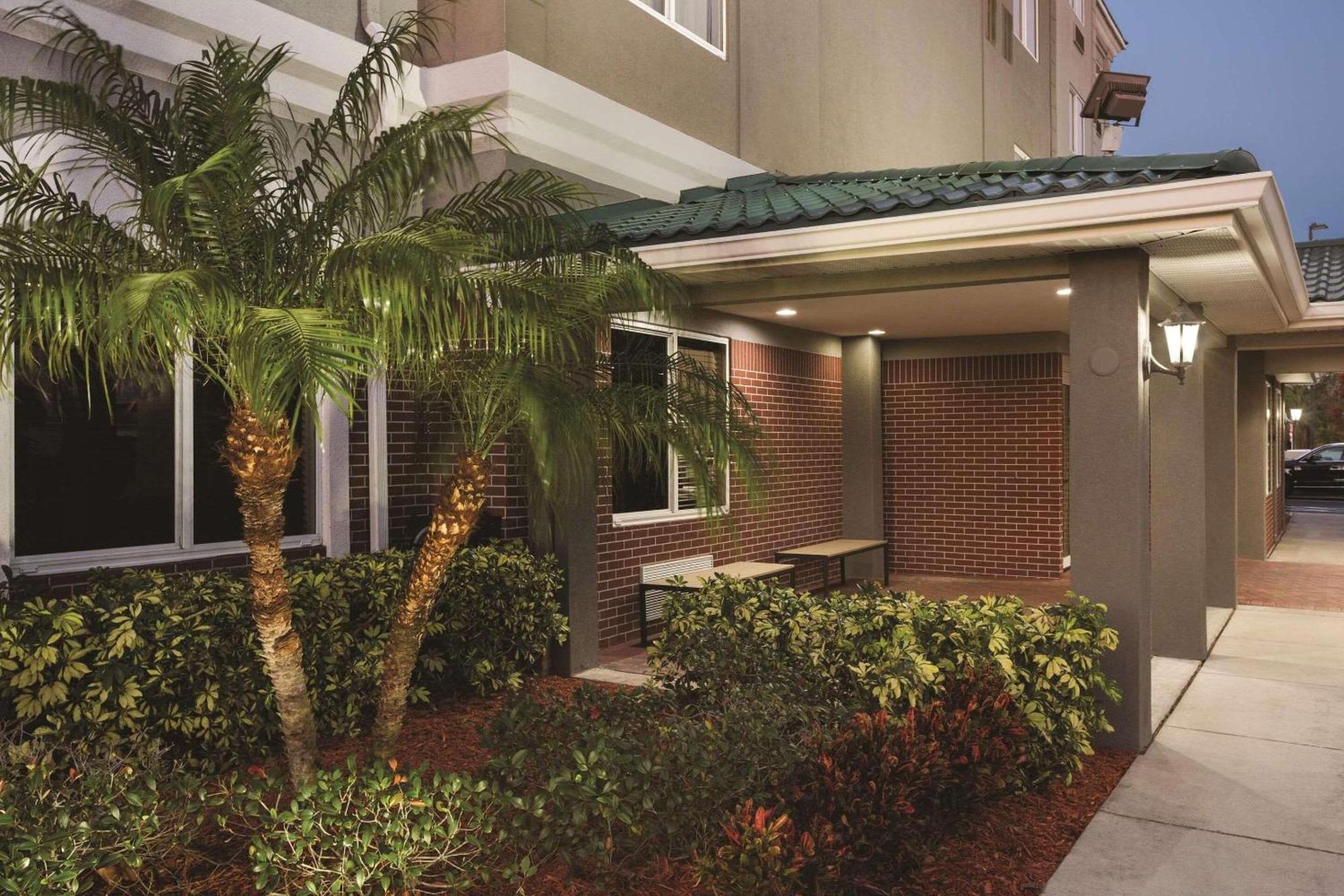 Country Inn & Suites By Radisson, St Petersburg - Clearwater, Fl Pinellas Park Exterior photo